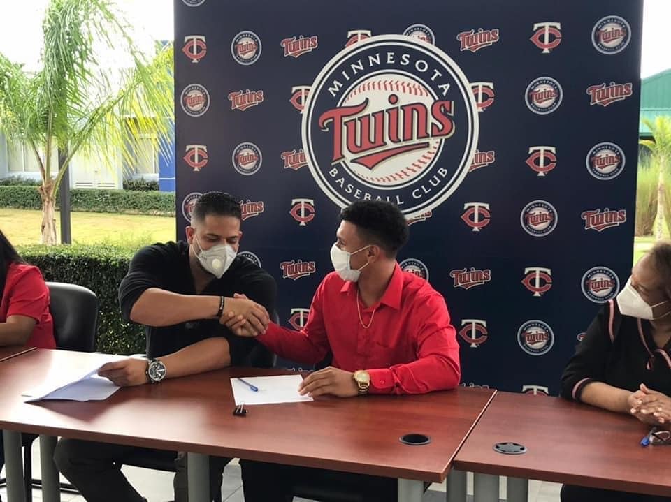 Making a Difference: Donations to Dominican Republic Help Prospect Sign with Minnesota Twins